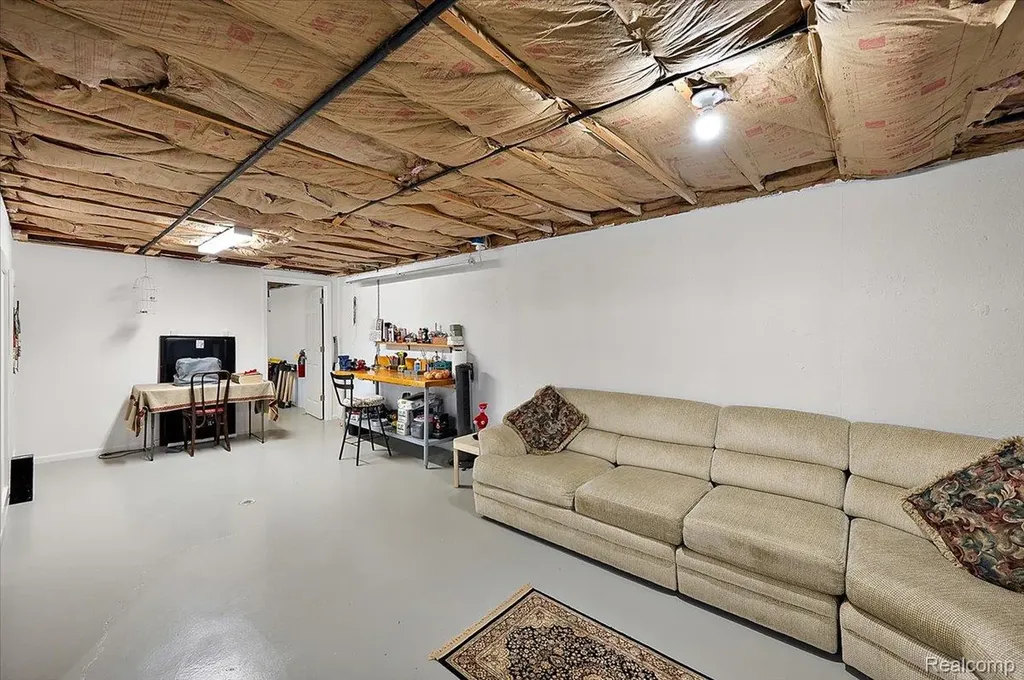 41034 Greenspire Drive Clinton Charter Township MI 48038
