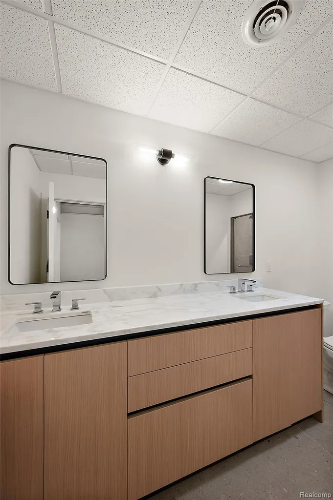 1307 Humphrey Avenue Birmingham City MI 48009