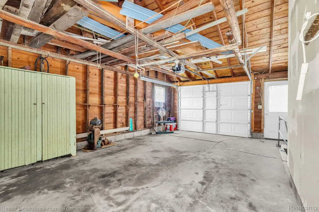 5390 Walker Road Clyde Township MI 48049