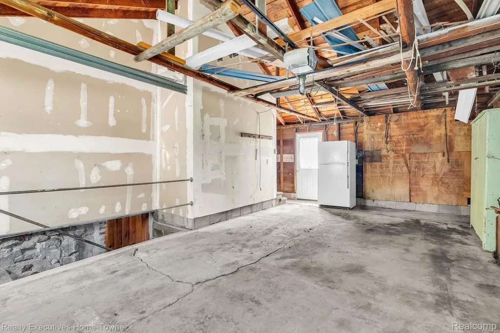 5390 Walker Road Clyde Township MI 48049
