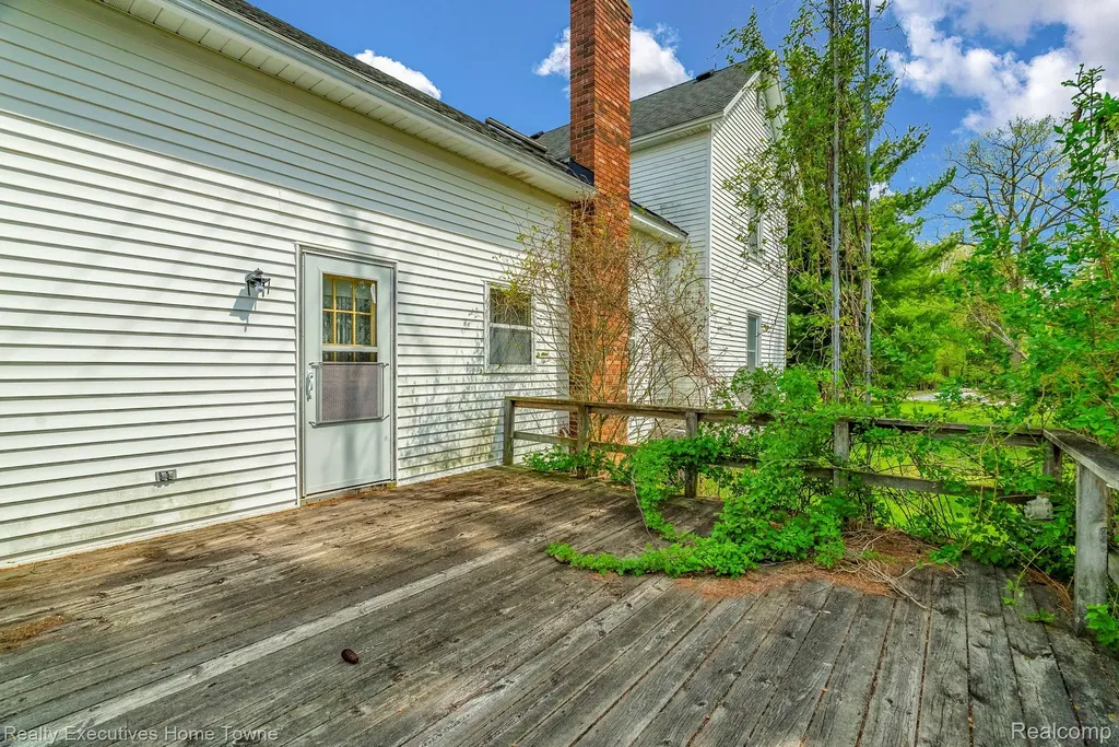 5390 Walker Road Clyde Township MI 48049