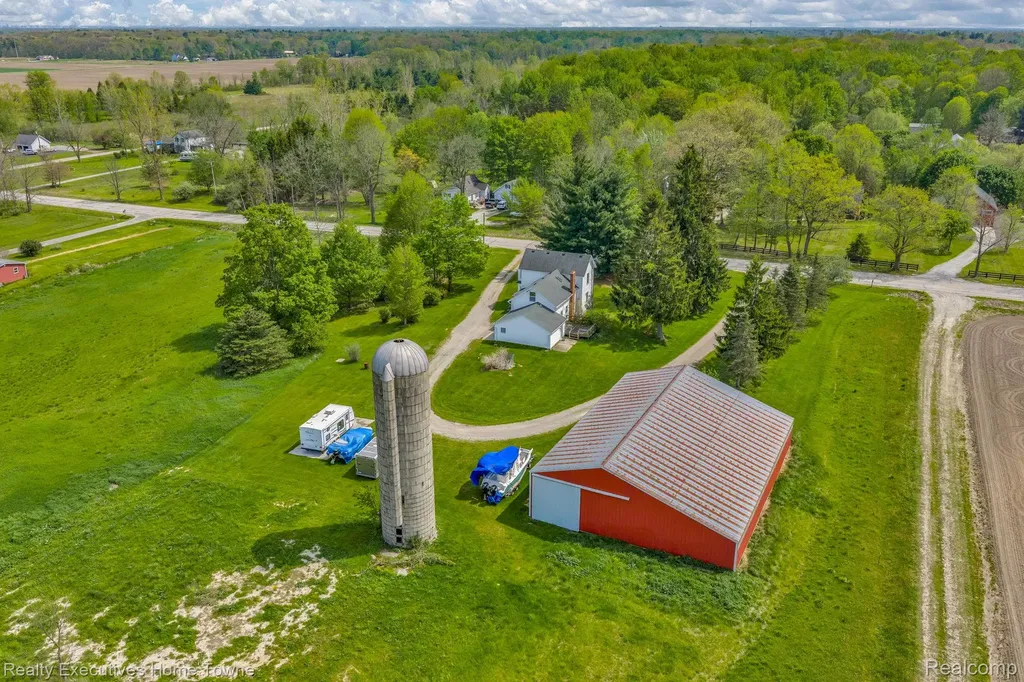 5390 Walker Road Clyde Township MI 48049