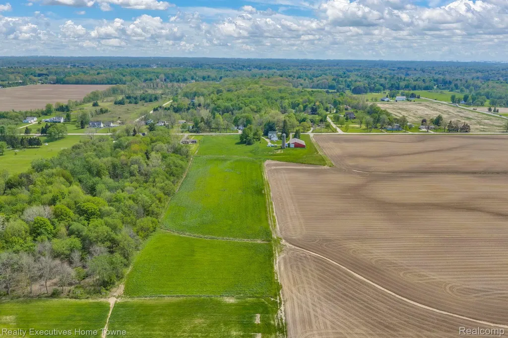 5390 Walker Road Clyde Township MI 48049