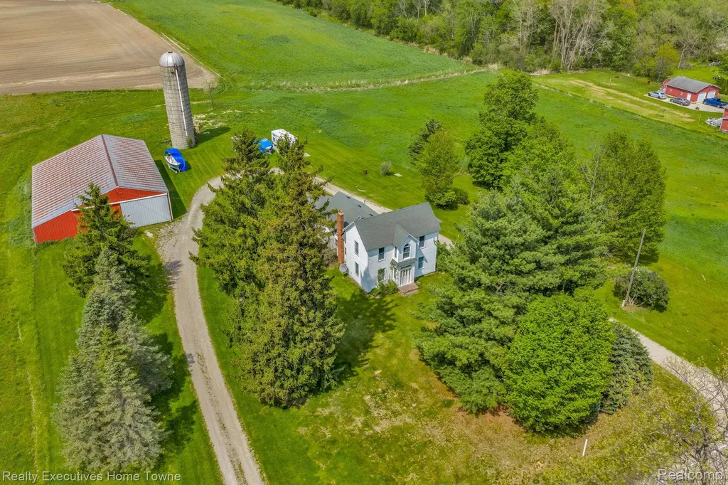 5390 Walker Road Clyde Township MI 48049