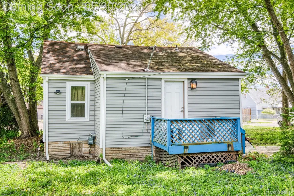 23075 Vance Avenue Hazel Park City MI 48030