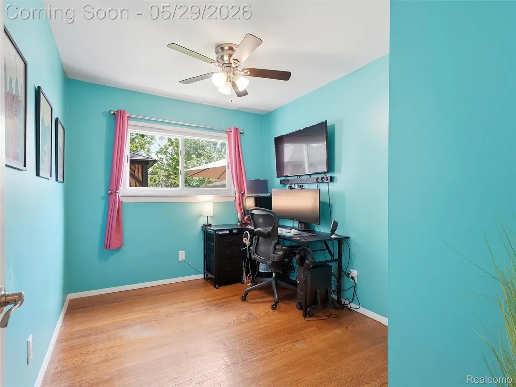 30728 Whittier Avenue Madison Heights City MI 48071