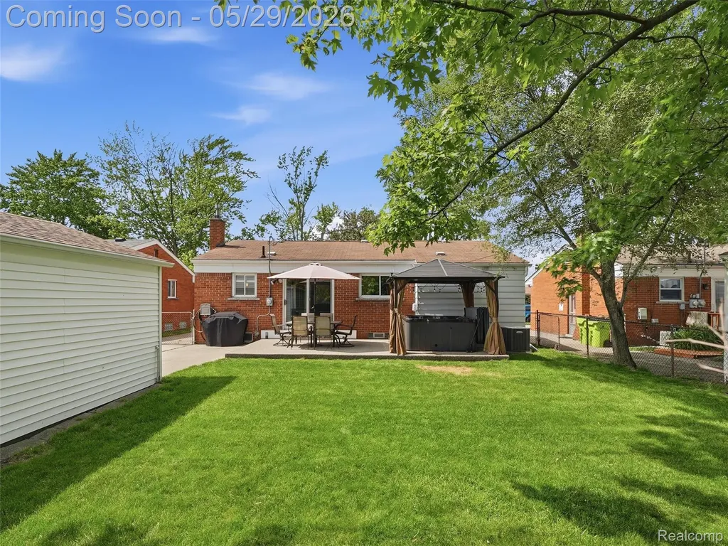 30728 Whittier Avenue Madison Heights City MI 48071