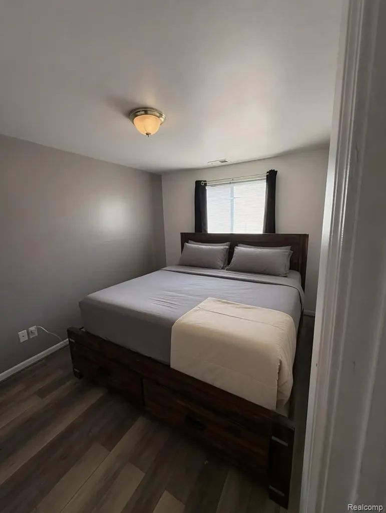 38513 Wellington Drive Clinton Charter Township MI 48036