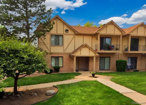 38513 Wellington Drive Clinton Charter Township MI 48036
