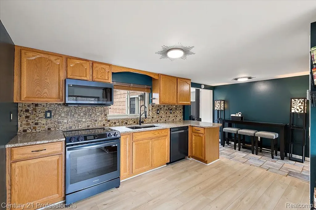 3185 Shimmons Road Auburn Hills City MI 48326