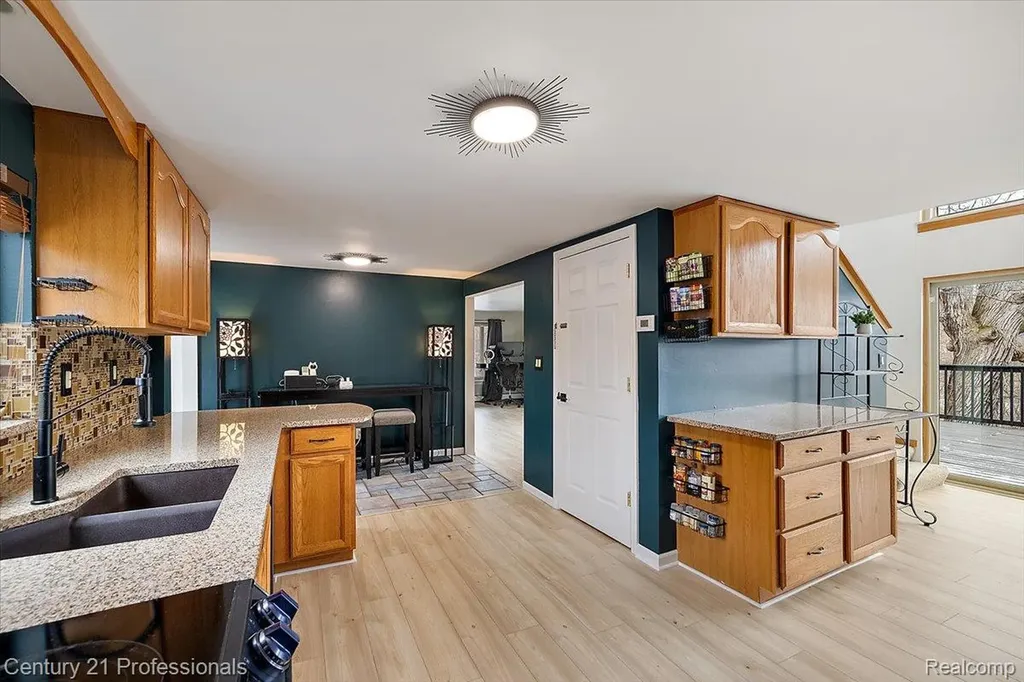 3185 Shimmons Road Auburn Hills City MI 48326