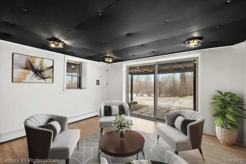3185 Shimmons Road Auburn Hills City MI 48326