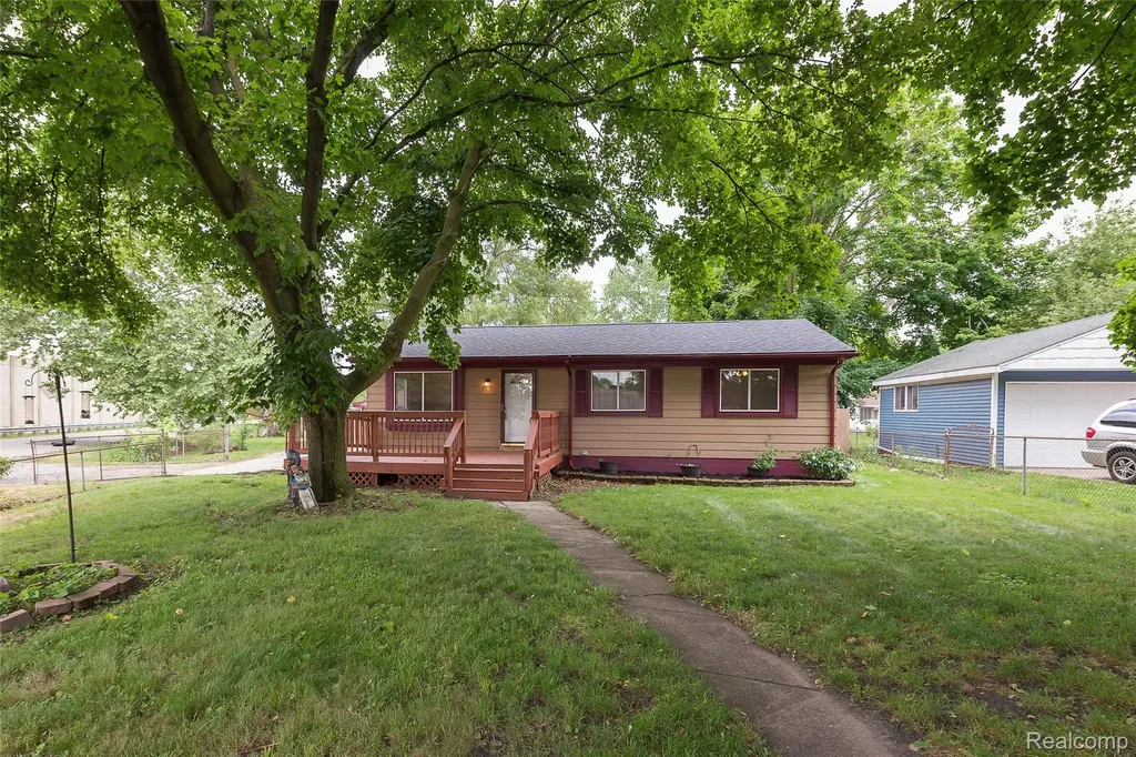 658 Kansas Avenue York Charter Township MI 48198