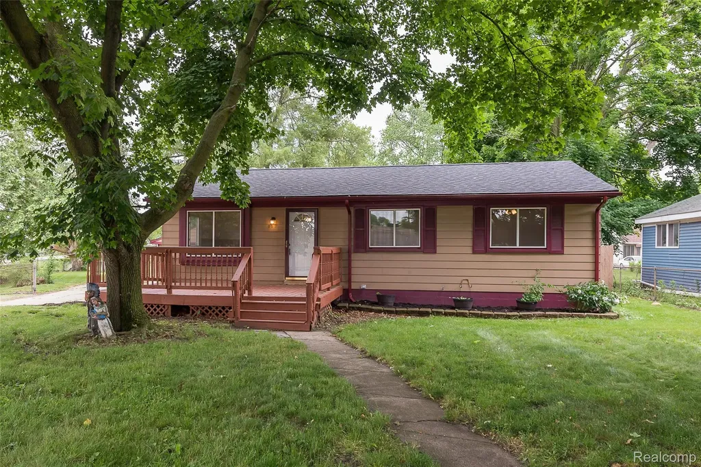 658 Kansas Avenue York Charter Township MI 48198