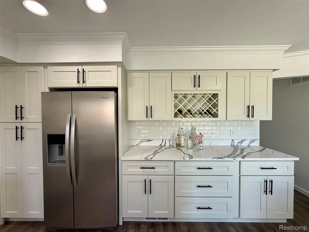 34650 Fairfax Drive Livonia City MI 48152