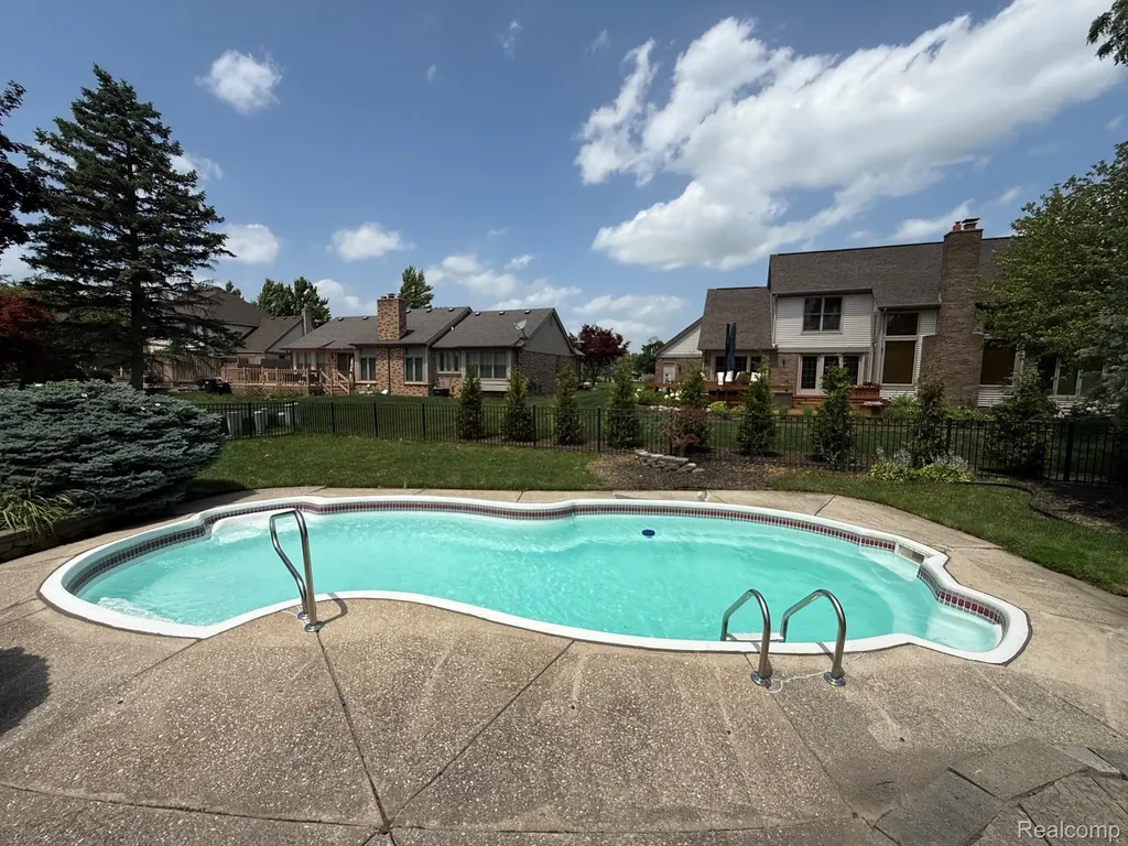 34650 Fairfax Drive Livonia City MI 48152