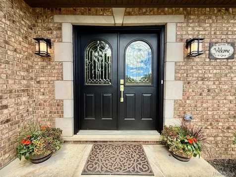34650 Fairfax Drive Livonia City MI 48152