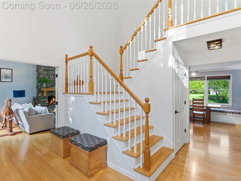 1185 Avon Circle W Rochester Hills City MI 48309