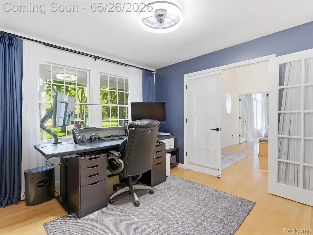 1185 Avon Circle W Rochester Hills City MI 48309