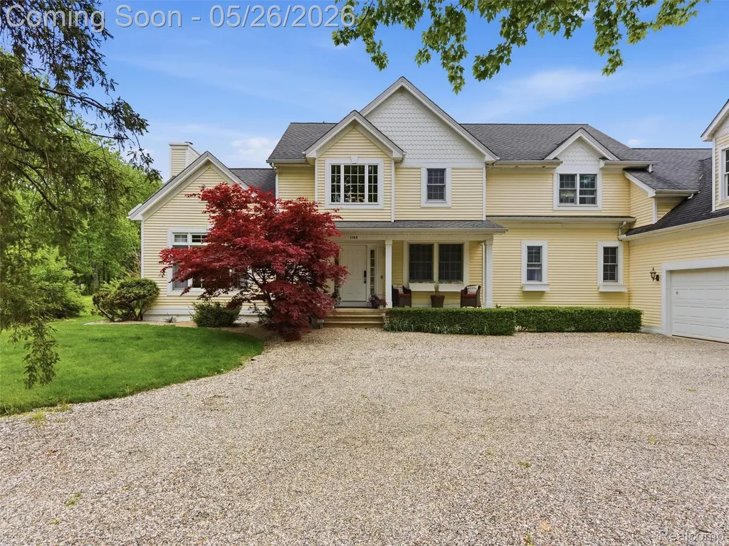 1185 Avon Circle W Rochester Hills City MI 48309