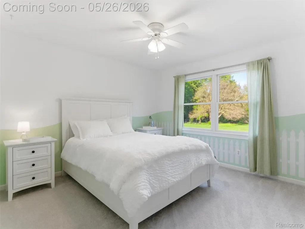 1185 Avon Circle W Rochester Hills City MI 48309