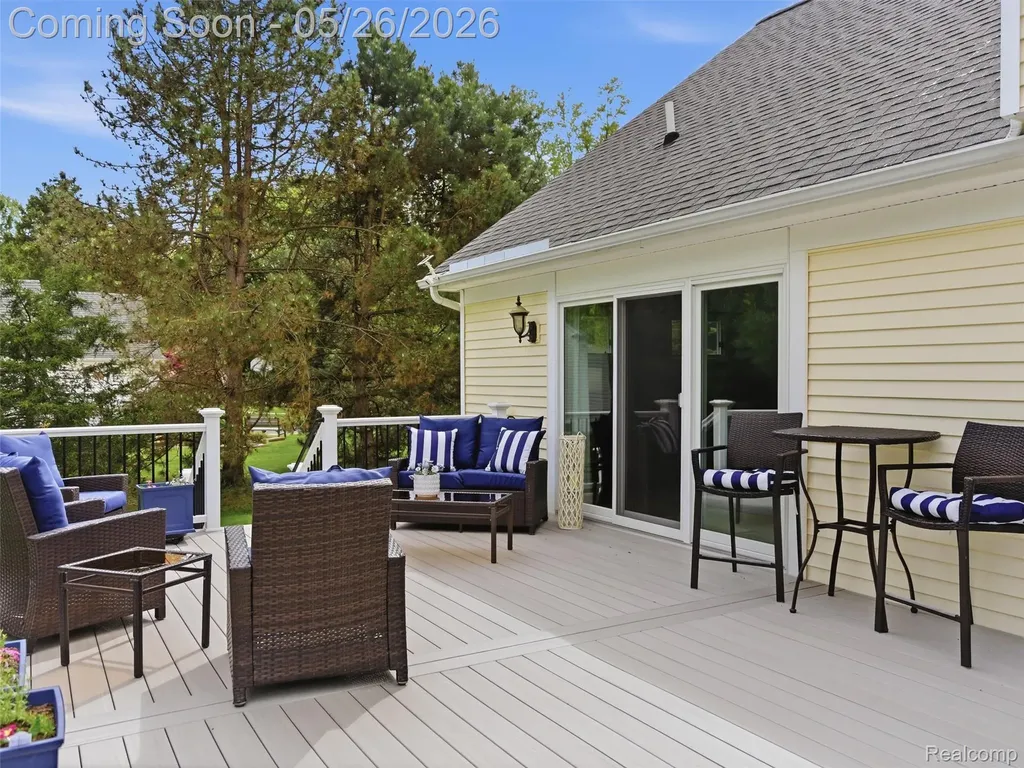 1185 Avon Circle W Rochester Hills City MI 48309