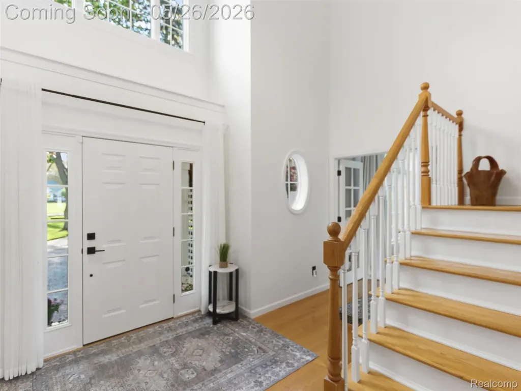 1185 Avon Circle W Rochester Hills City MI 48309