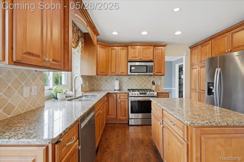 3703 Hidden Forest Drive Orion Charter Township MI 48359