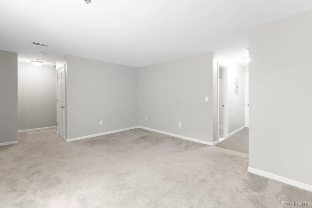 14568 Vauxhall Drive Sterling Heights City MI 48313