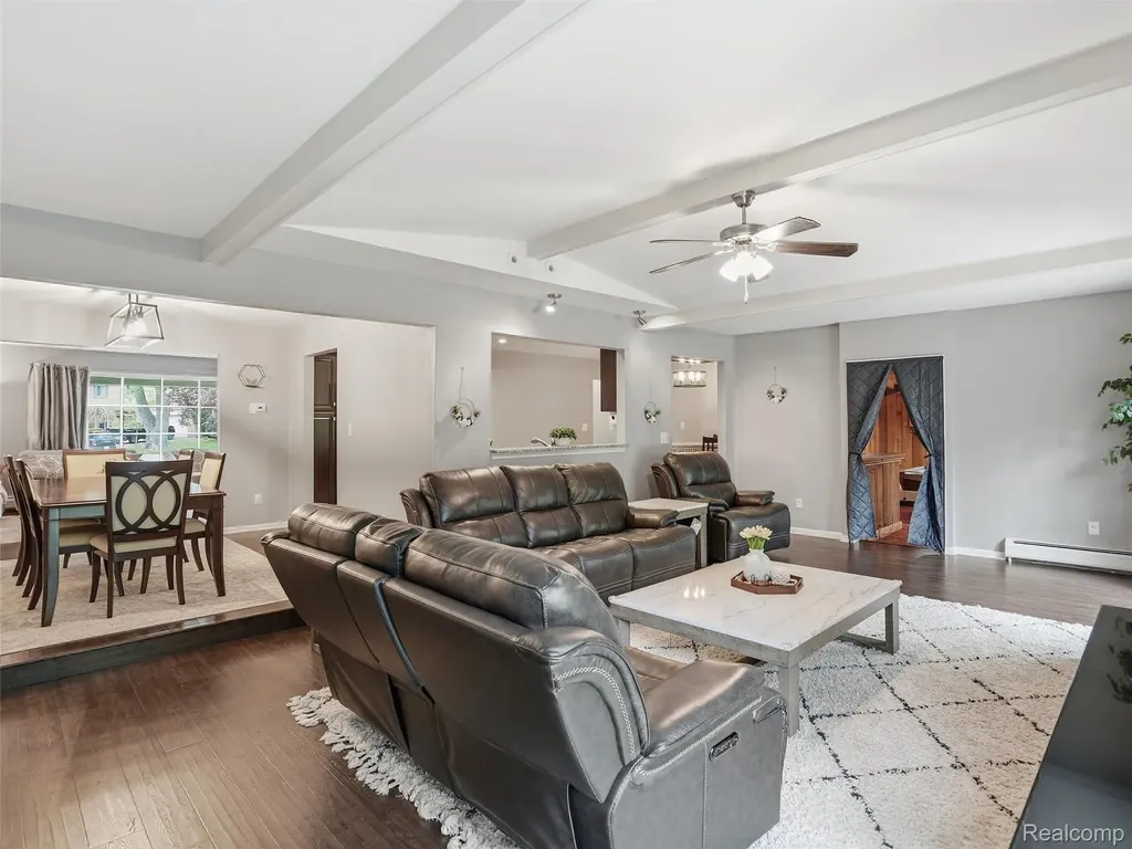 37296 Maple Leaf Court Clinton Charter Township MI 48036