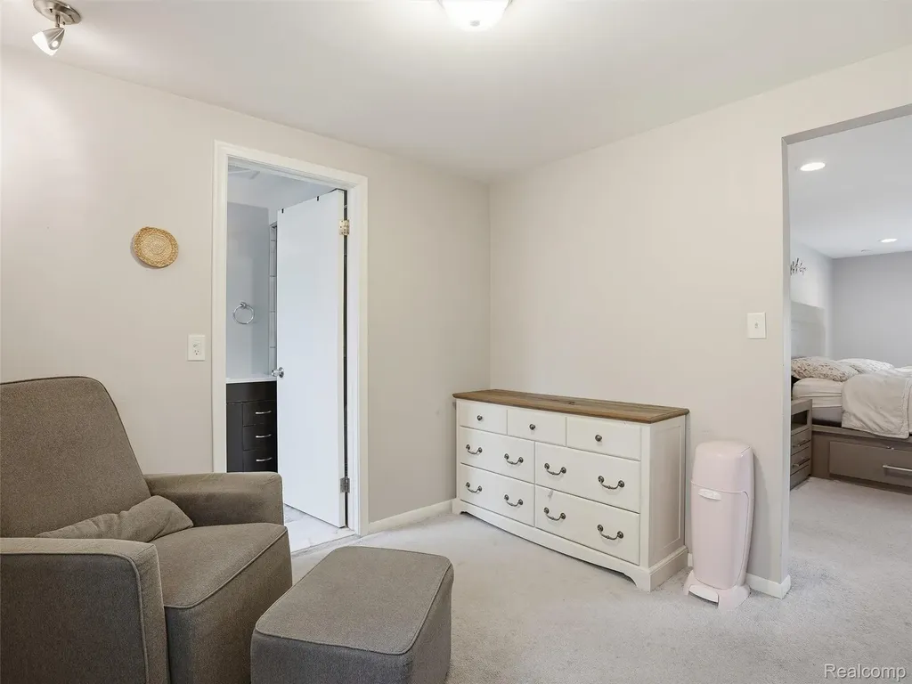 37296 Maple Leaf Court Clinton Charter Township MI 48036