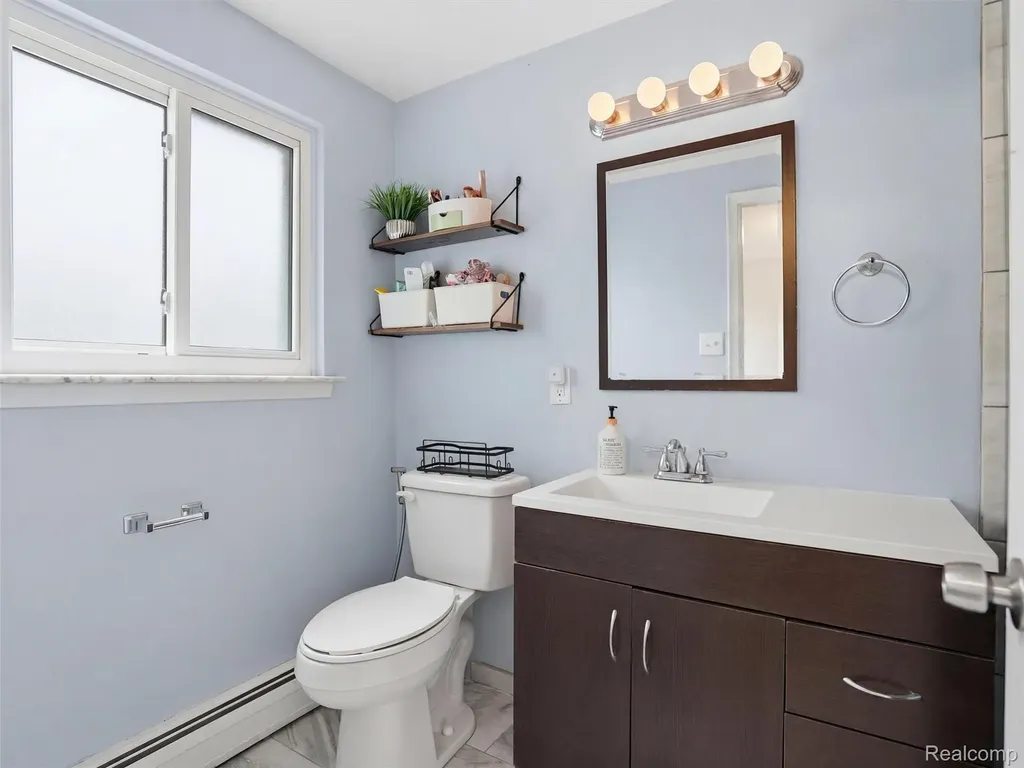 37296 Maple Leaf Court Clinton Charter Township MI 48036