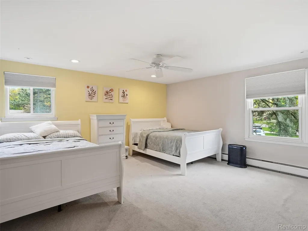 37296 Maple Leaf Court Clinton Charter Township MI 48036