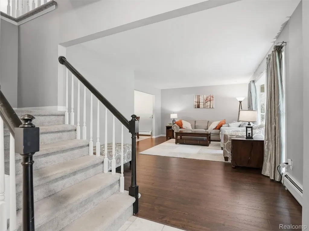 37296 Maple Leaf Court Clinton Charter Township MI 48036