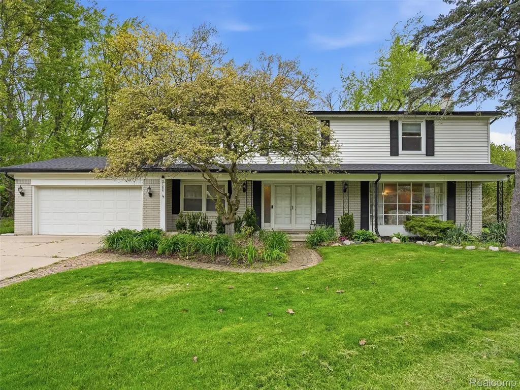 37296 Maple Leaf Court Clinton Charter Township MI 48036
