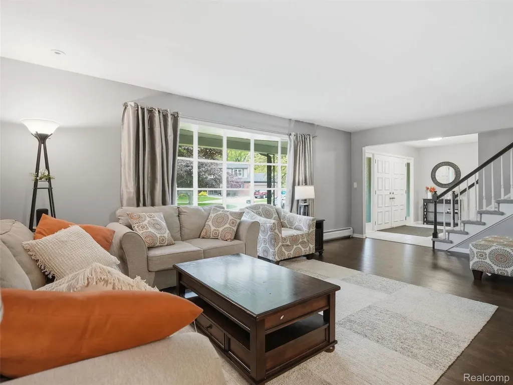 37296 Maple Leaf Court Clinton Charter Township MI 48036