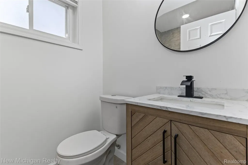 21901 Harding Street Oak Park City MI 48237