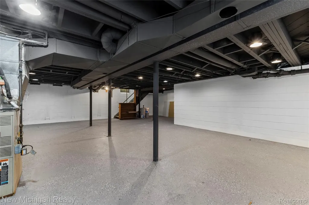 21901 Harding Street Oak Park City MI 48237