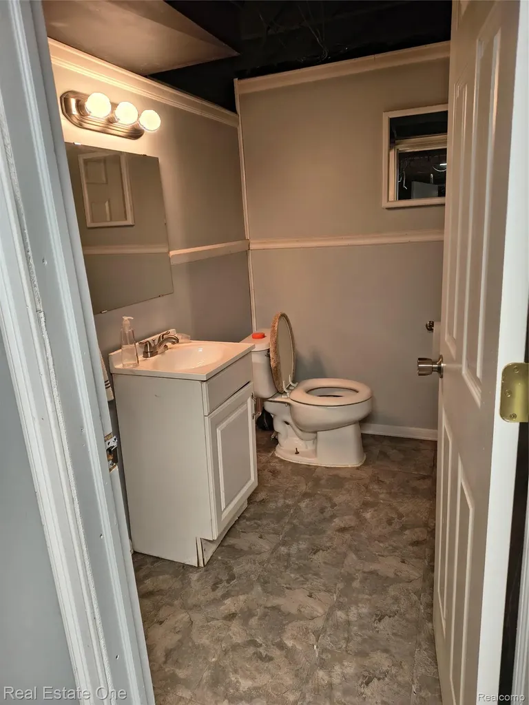 30866 Middlebury Street Westland City MI 48186
