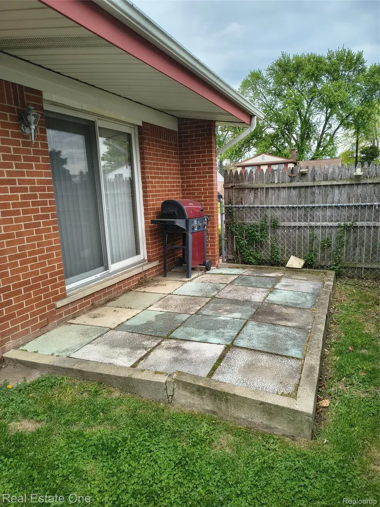 30866 Middlebury Street Westland City MI 48186