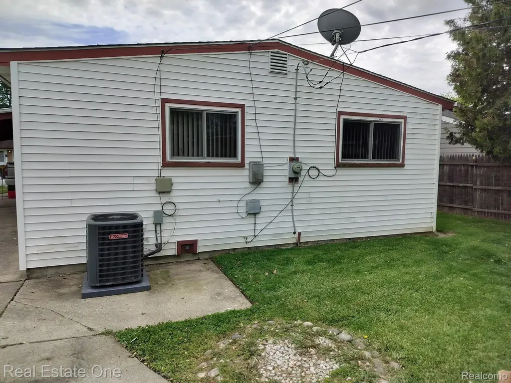 30866 Middlebury Street Westland City MI 48186