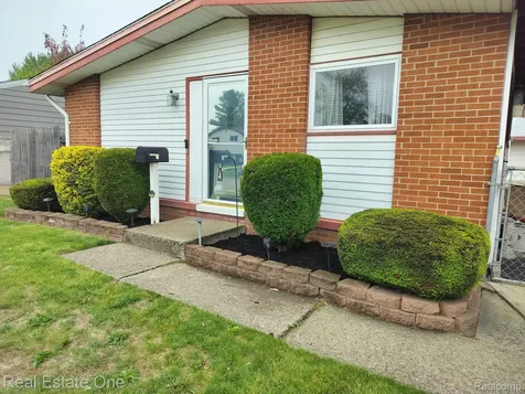 30866 Middlebury Street Westland City MI 48186