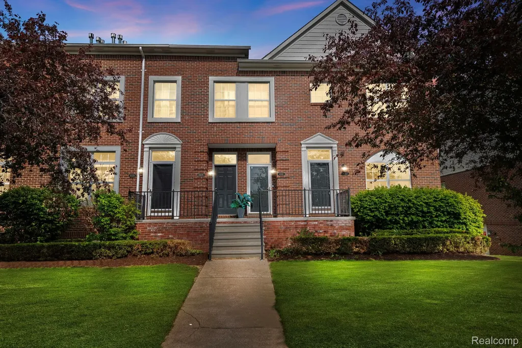 43127 Strand Drive Sterling Heights City MI 48313
