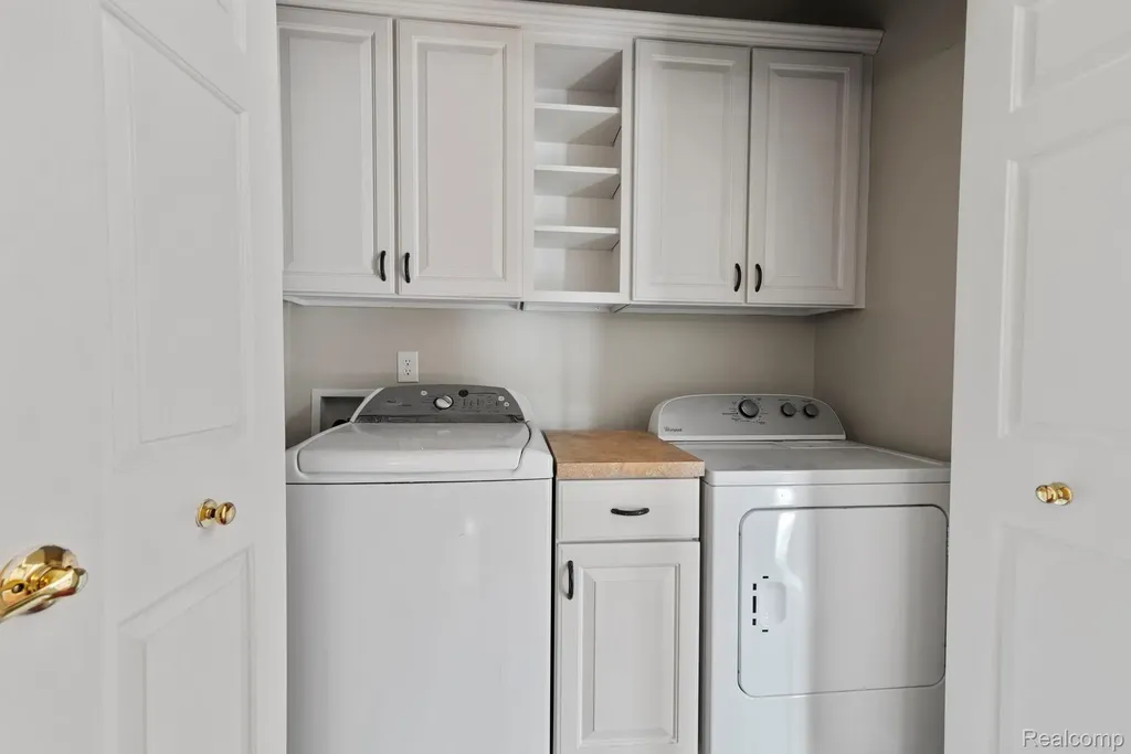 43127 Strand Drive Sterling Heights City MI 48313