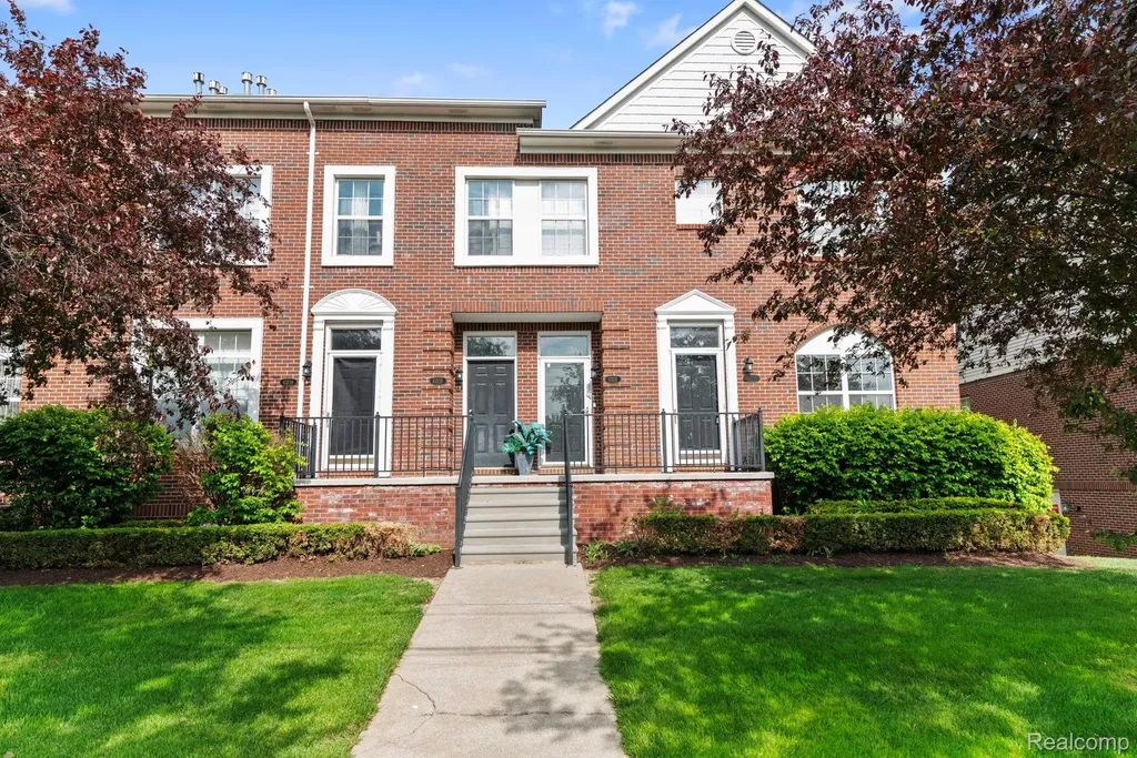 43127 Strand Drive Sterling Heights City MI 48313
