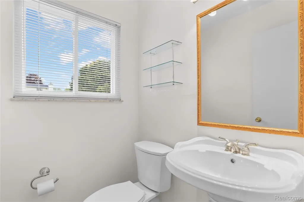 2814 Burgess Hill Drive Waterford Charter Township MI 48329