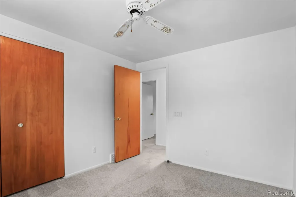 2814 Burgess Hill Drive Waterford Charter Township MI 48329