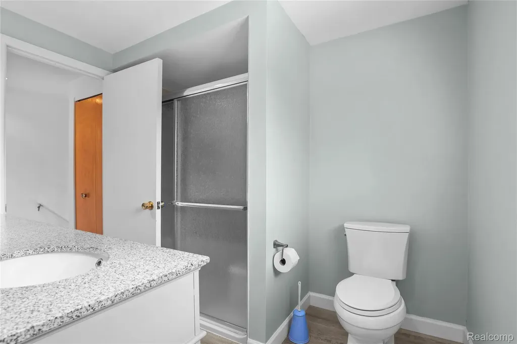 2814 Burgess Hill Drive Waterford Charter Township MI 48329