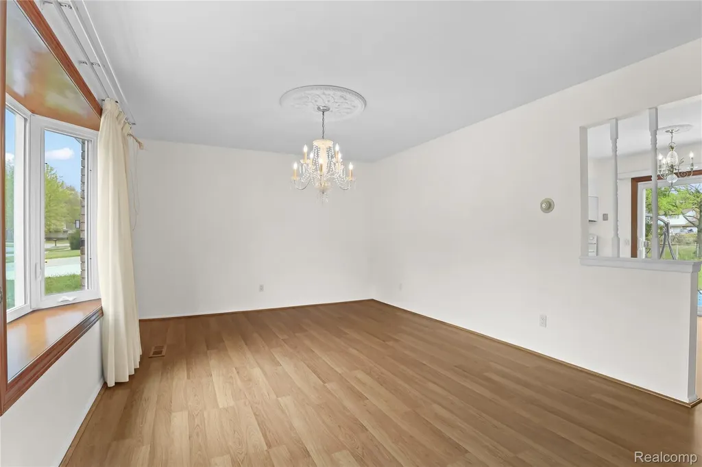 2814 Burgess Hill Drive Waterford Charter Township MI 48329
