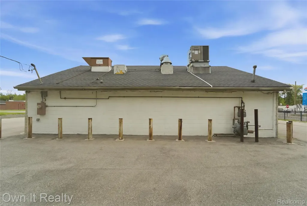 24611 W Mcnichols Road Detroit City MI 48219